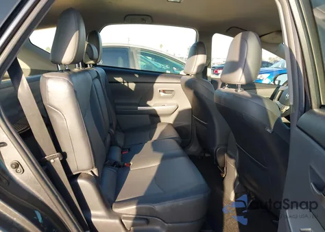 2014 Toyota Prius V Five z USA, uszkodzony, nr VIN JTDZN3EU9EJ007438